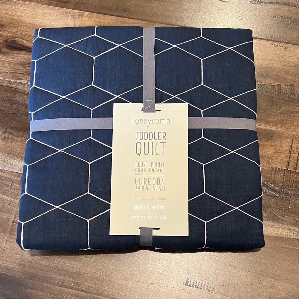 NWT Pottery Barn kids toddler quilt